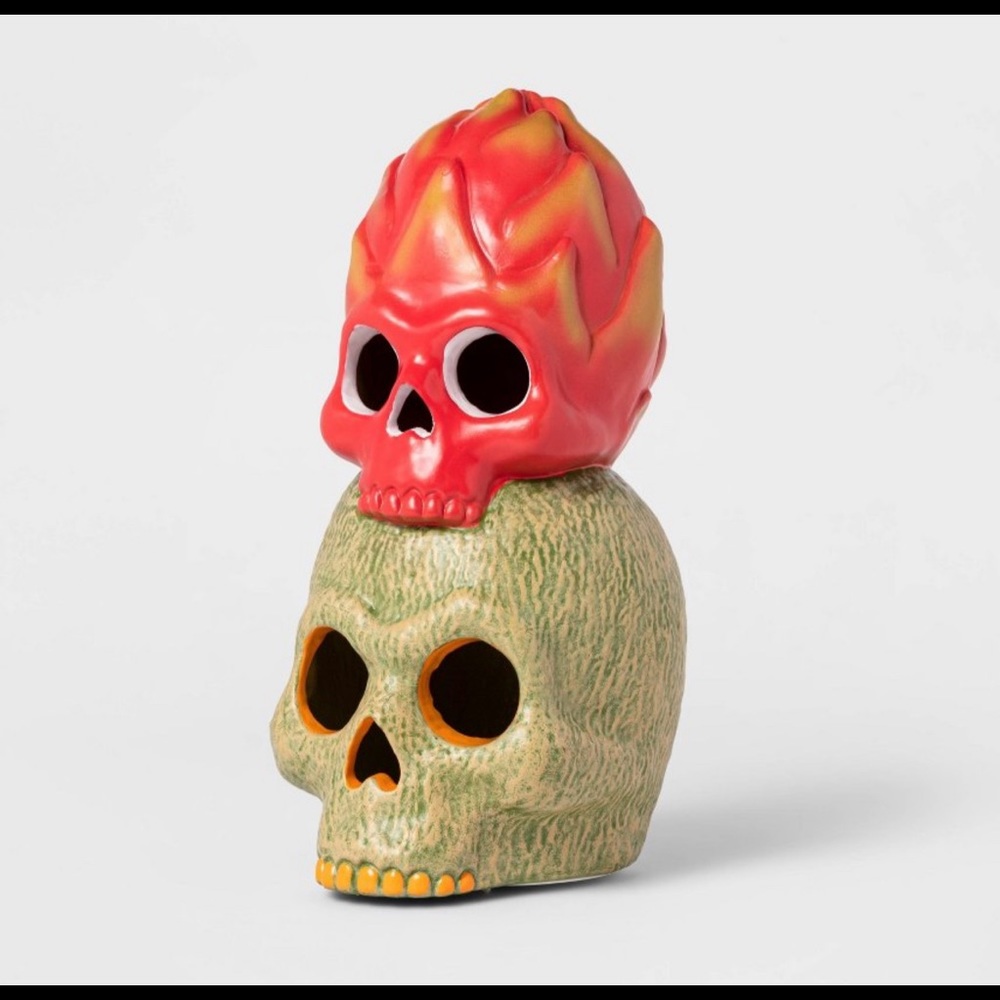 Hide and eek dragon fruit & cantalope skulls Halloween Decor